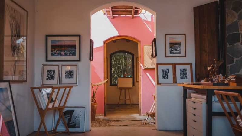 q w 4 0, tags: safely moving artwork - unsplash